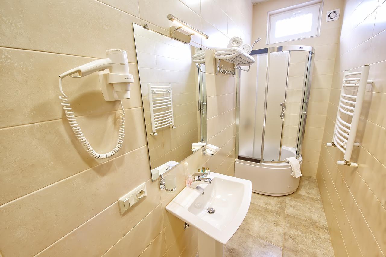 Green Corner Hotel Тбілісі Екстер'єр фото