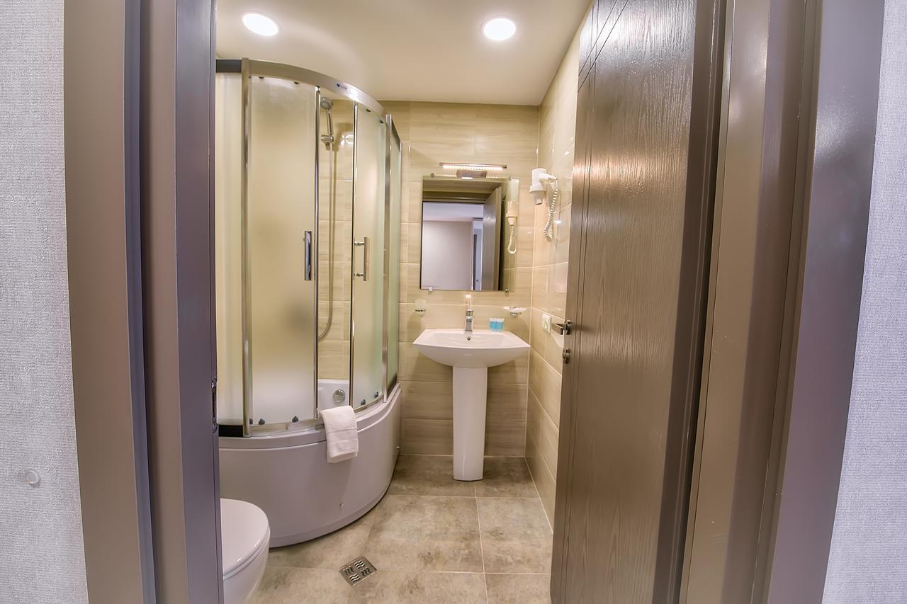 Green Corner Hotel Тбілісі Екстер'єр фото