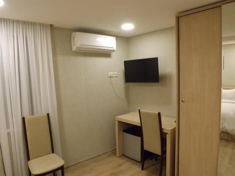 Green Corner Hotel Тбілісі Екстер'єр фото