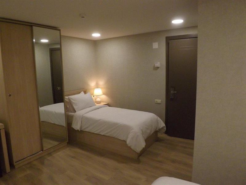 Green Corner Hotel Тбілісі Екстер'єр фото