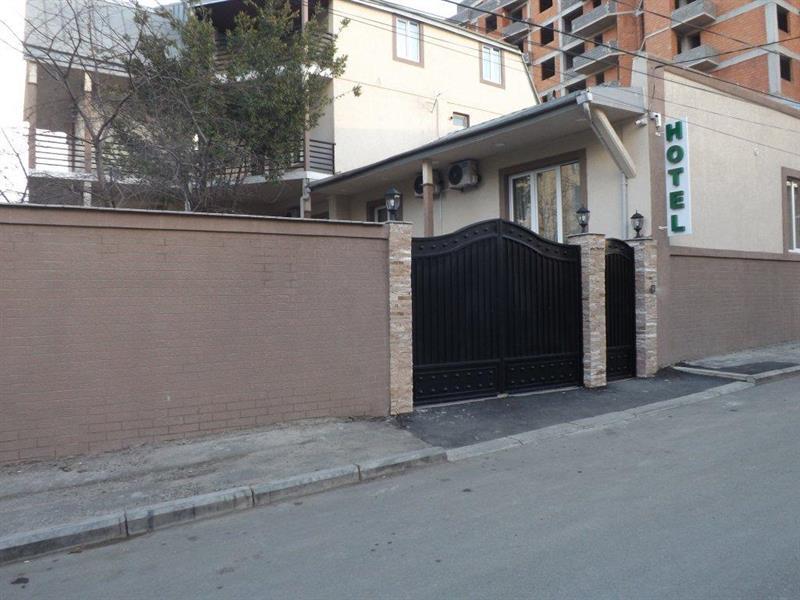 Green Corner Hotel Тбілісі Екстер'єр фото